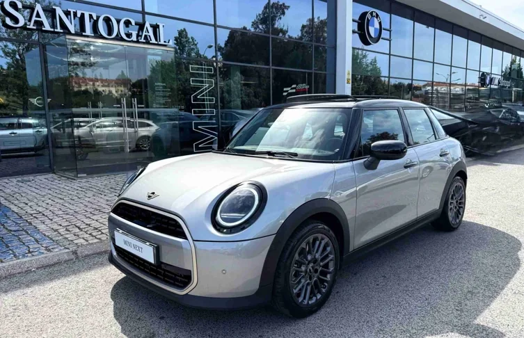 MINI - Mini - Mini Cooper C Favoured M