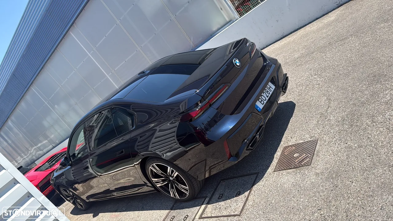 BMW 760 M760e xDrive