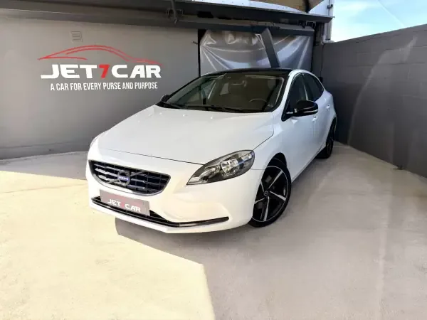 Volvo V40 2014 2.0 D4 Momentum