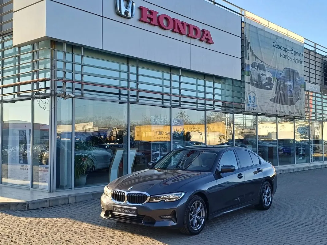 BMW Seria 3 320d xDrive AT Sport Line