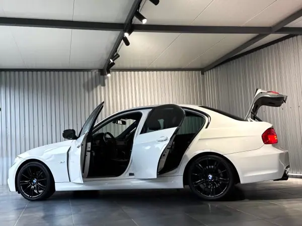 BMW 318 2011 d Pack M Auto