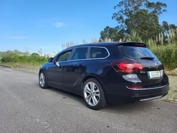 Opel Astra Sports Tourer 2011 1.7 CDTi Cosmo