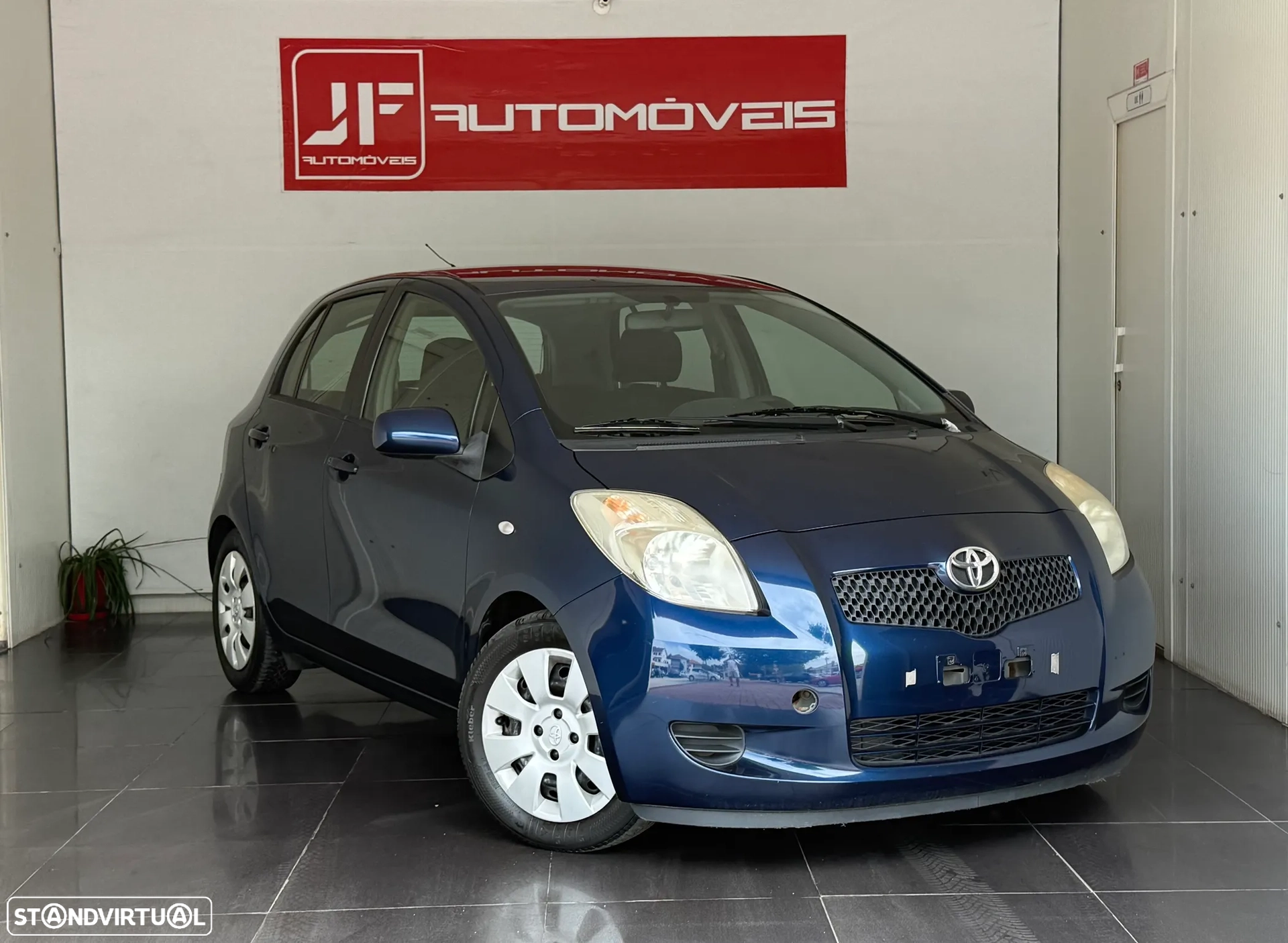 Toyota Yaris 1.0 VVT-i Cool Edition