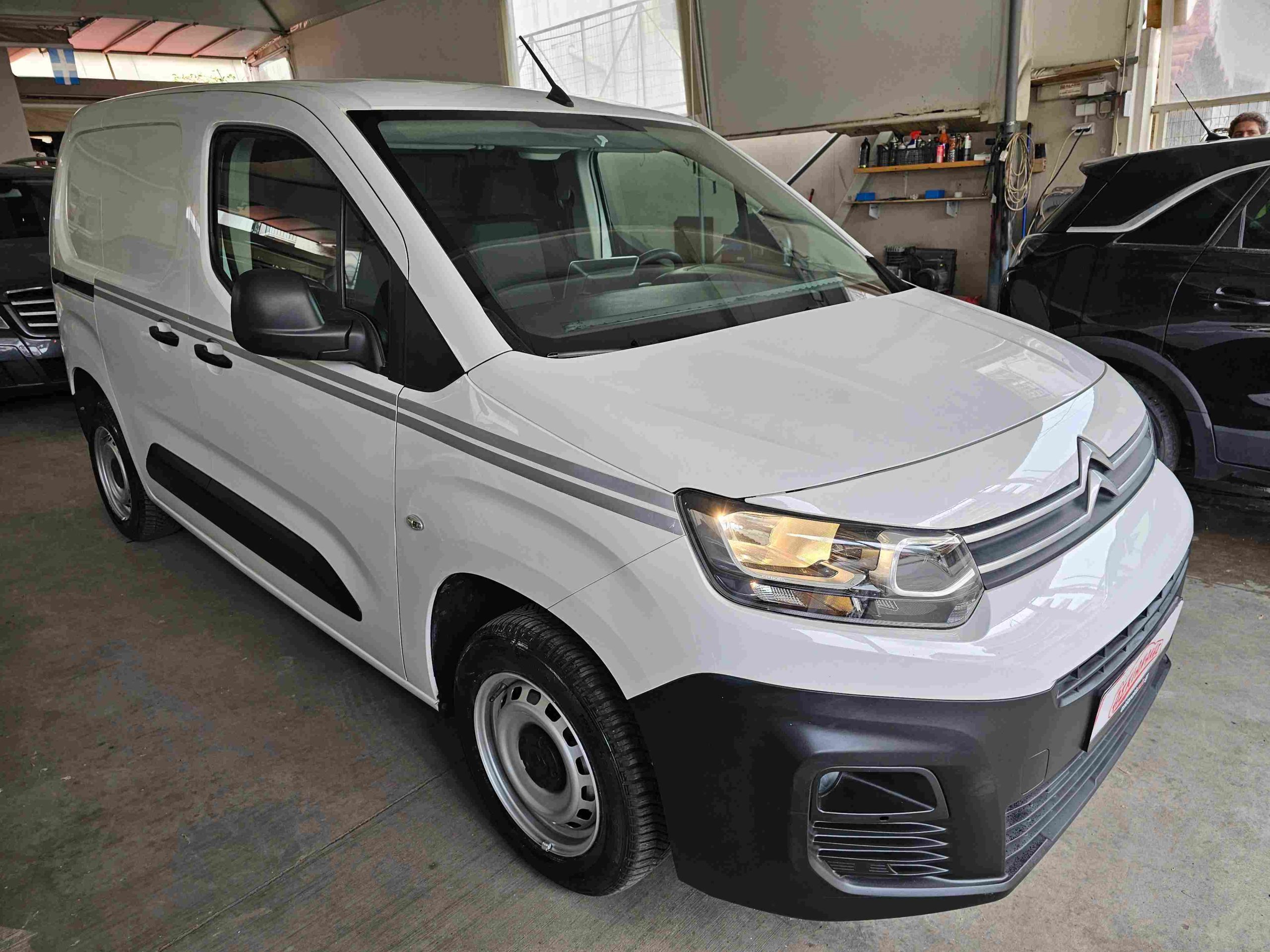 Citroen Berlingo '22 - 1.2 Βενζίνη 110hp - Από κιτ χρονισμού