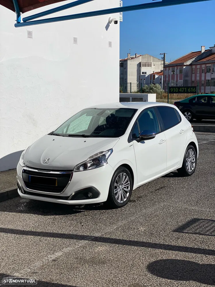Peugeot 208 1.6 BlueHDi Style